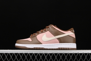 Stussy x SB DUNK Low Pro Cherry cherry pink brown skateboard shoes with low uppers 304292-671