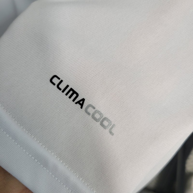Retro 09/10 Real Madrid Home Jersey