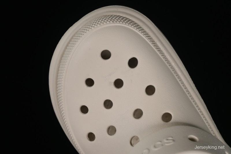 Crocs Classic Clog Snow House Retro Beach Clogs with Adjustable Heel Strap - B.D4