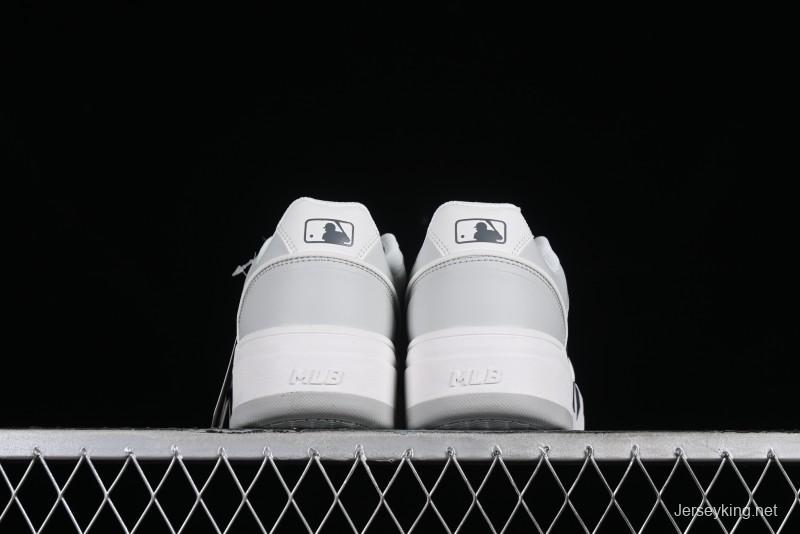 MLB Chunky Liner Basic New York Yankees Height Increasing Thick Sole Casual Sneakers - 3ASXCA12N50GRL