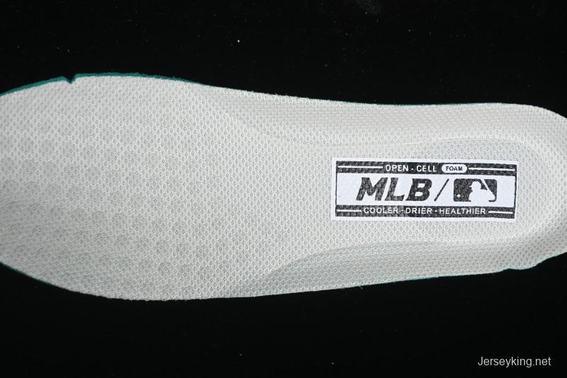 New York Yankees MLB Chunky Liner Custom Platform Sneakers - 3ASXCA12N50IVS