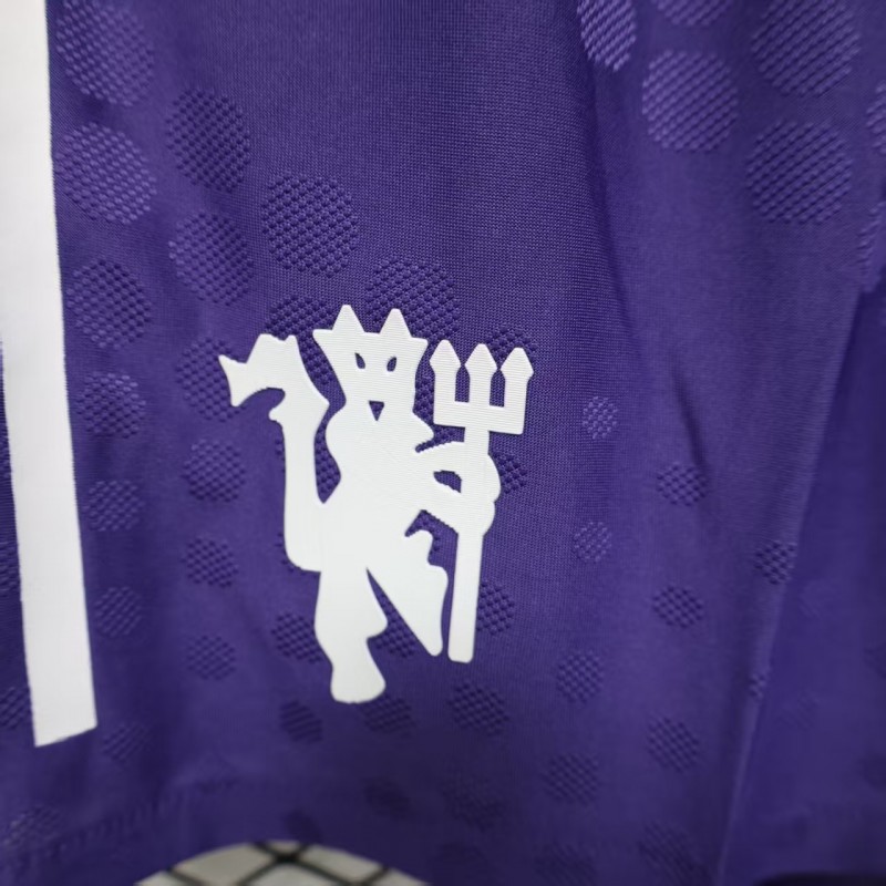 Player Version 25/26 Manchester United Purple Shorts