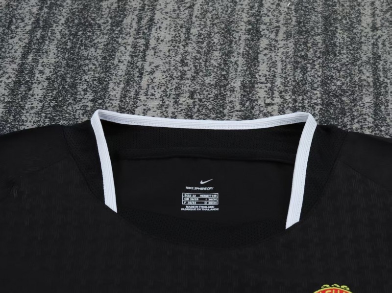 Retro Kids 03/04  Manchester United Away Jersey