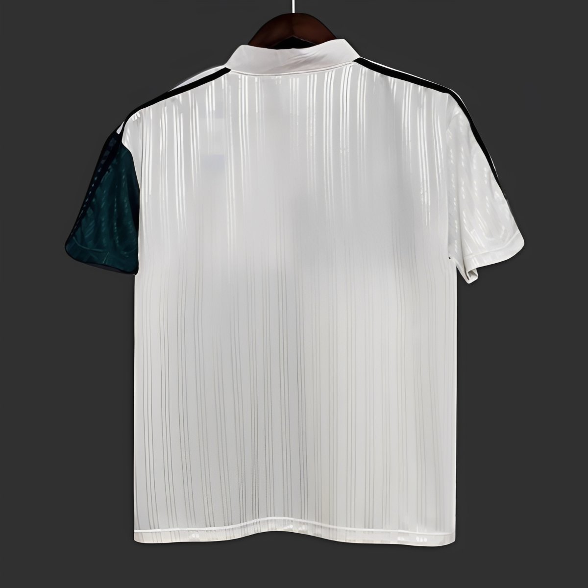 Retro 95/1996 Liverpool Away Jersey